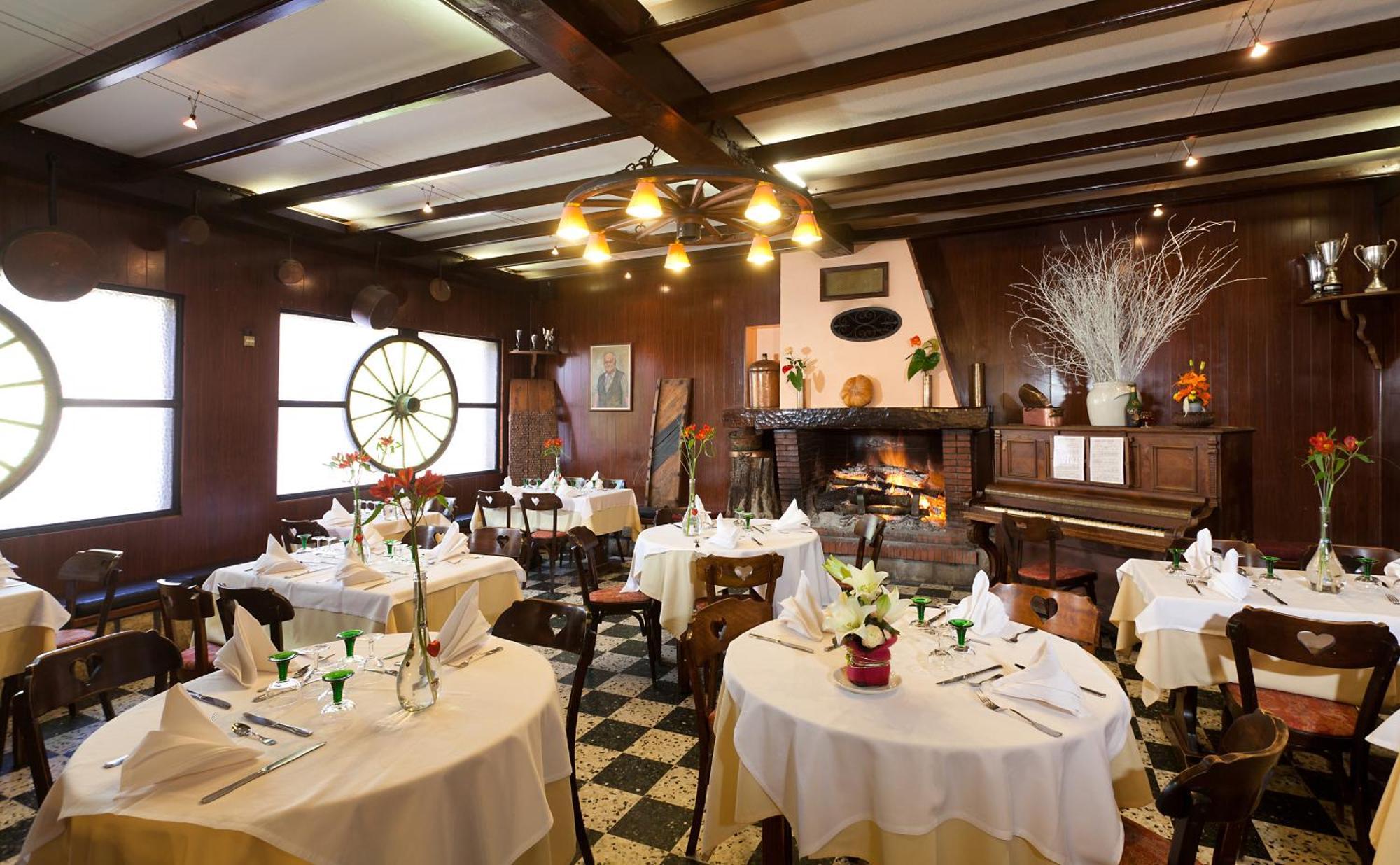 Hotel Restaurant Pavillon Carina Gap Exterior photo